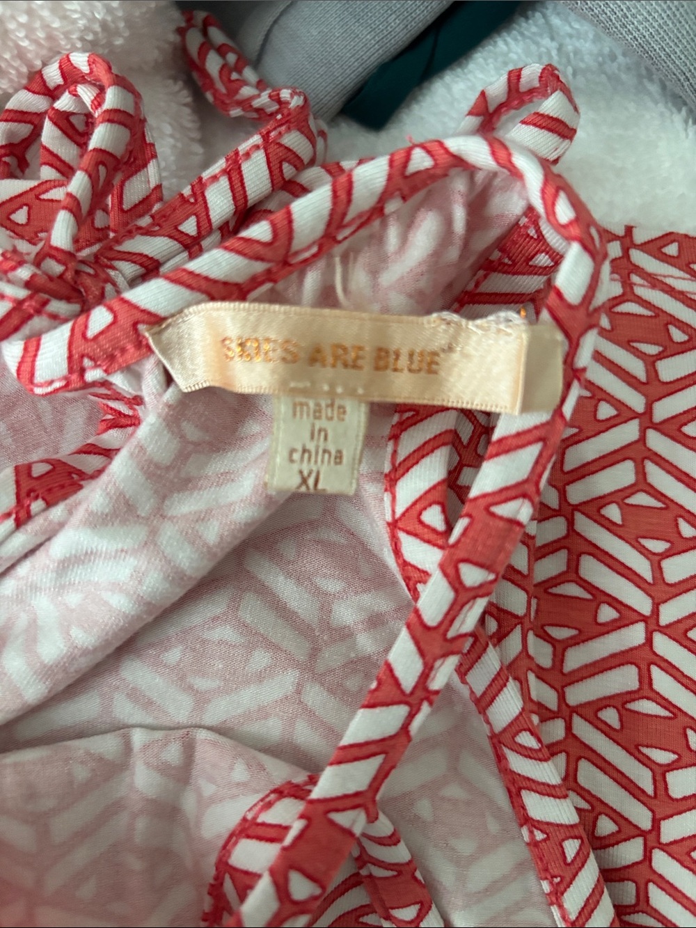 Size XL Women’s Summer Top Bundle - Picture 4 of 12
